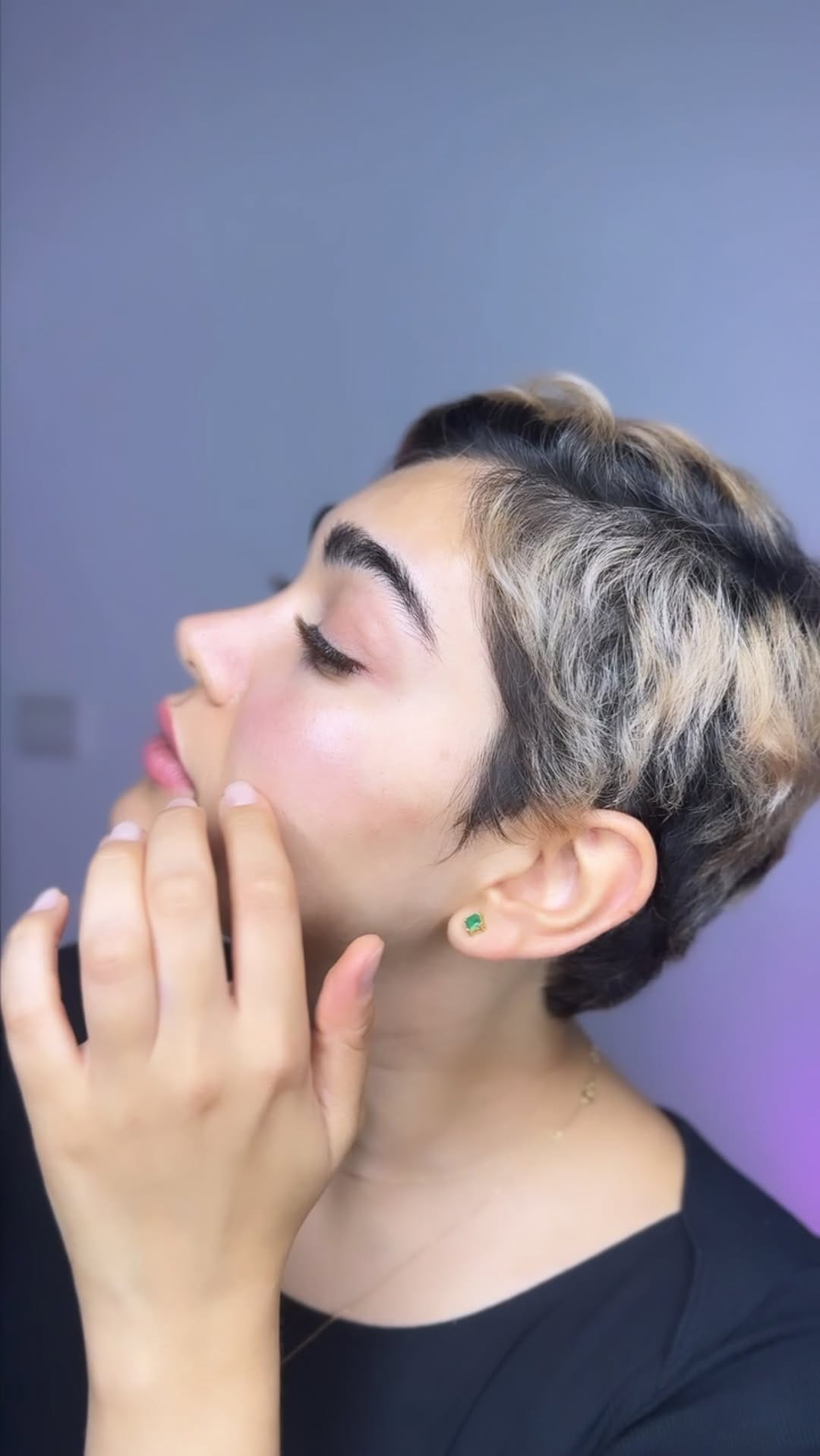 Post 7 by dubai eyelash extension on Instagram (video)