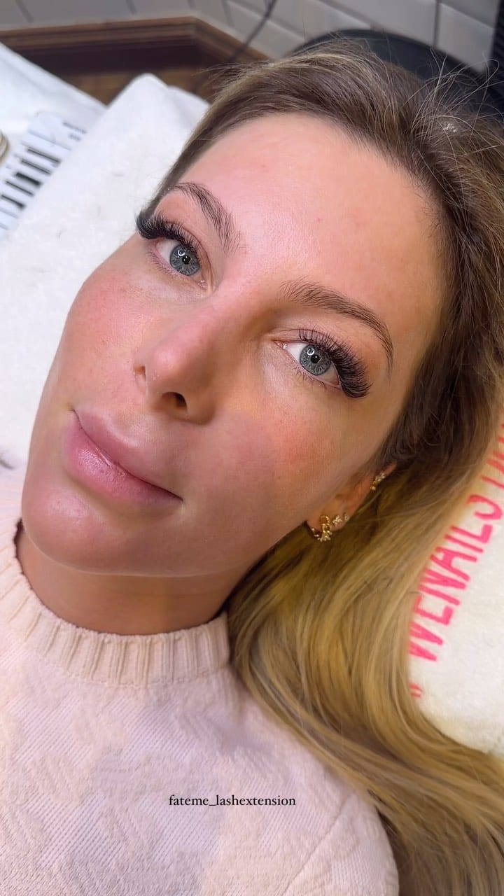 Post 5 by dubai eyelash extension on Instagram (video)