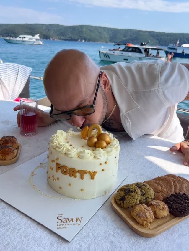 Post 8 by Hüseyin on Instagram (video)