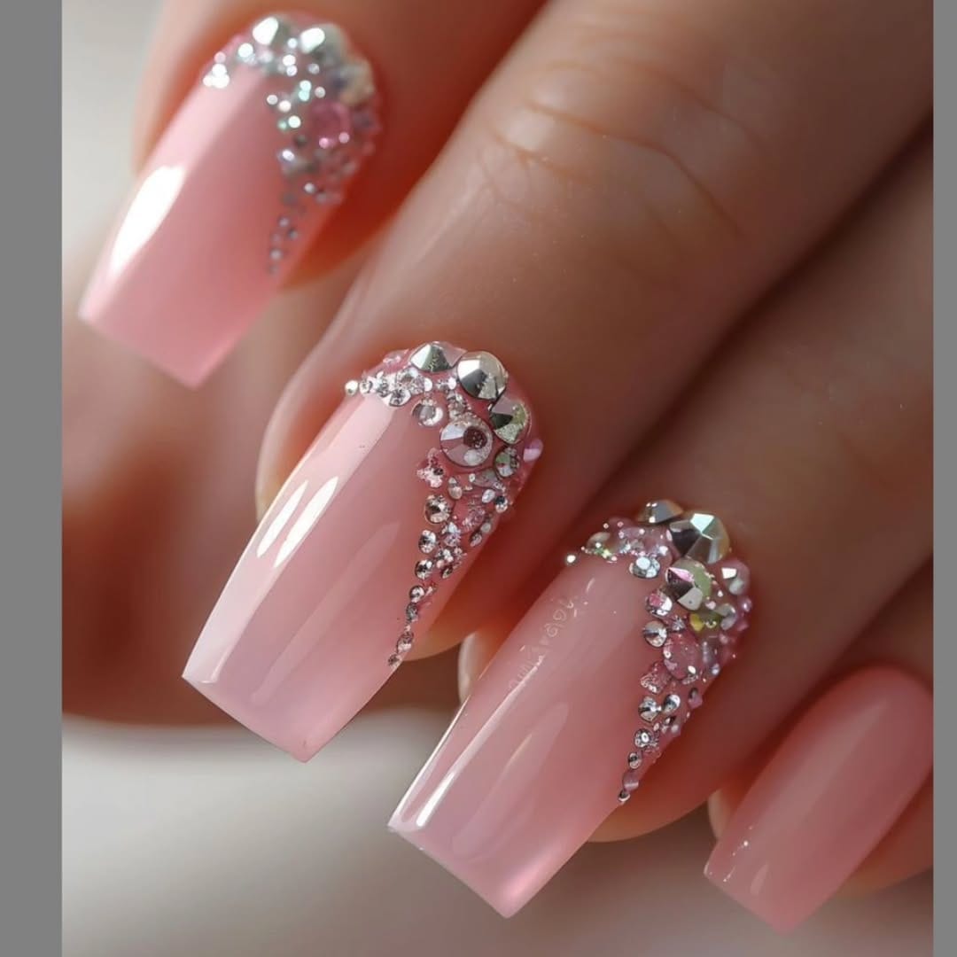 Post 9 by Marina Venger / Nail artist on Instagram (image)