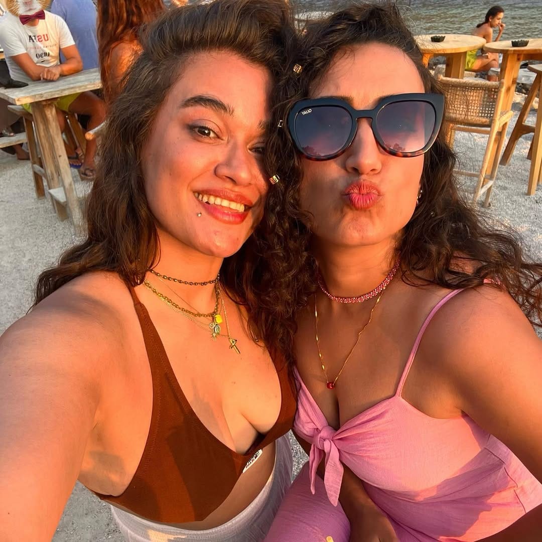 Post 6 by Betül KISA on Instagram (carousel)