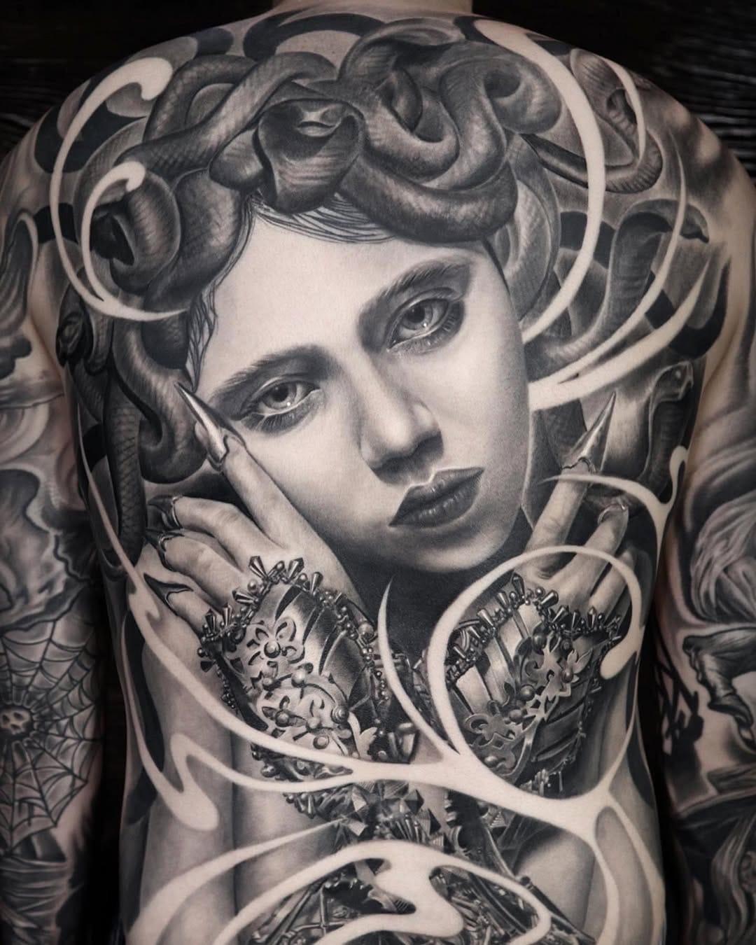 Post 10 by 올데이타투(ALLDAY TATTOO) on Instagram (carousel)