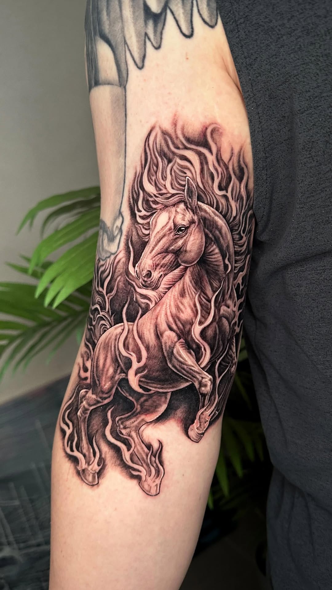 Post 2 by 올데이타투(ALLDAY TATTOO) on Instagram (video)