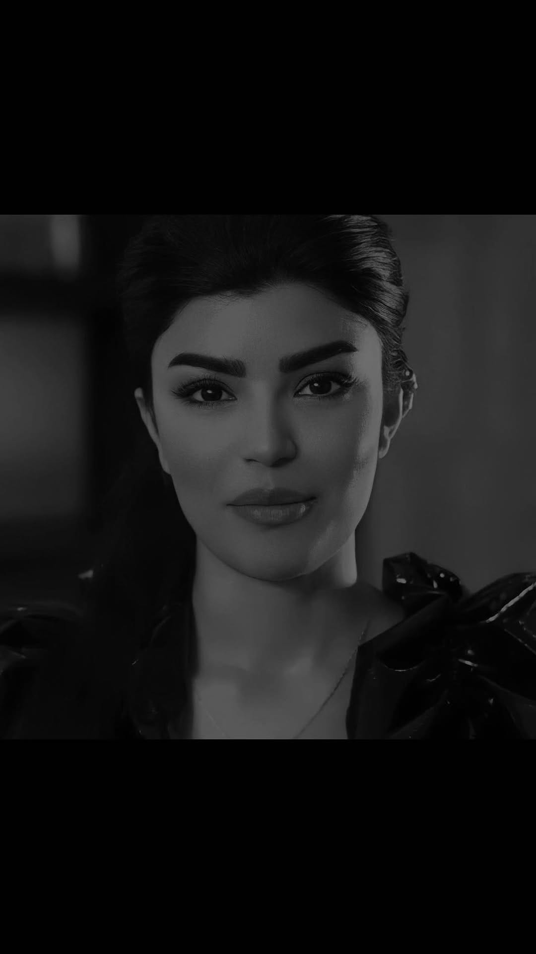Post 9 by 𝙐𝘼𝙀 𝘿𝙐𝘽𝘼𝙄 𝙃𝘼𝙄𝙍𝙀𝙓𝙋𝙀𝙍𝙏 on Instagram (video)