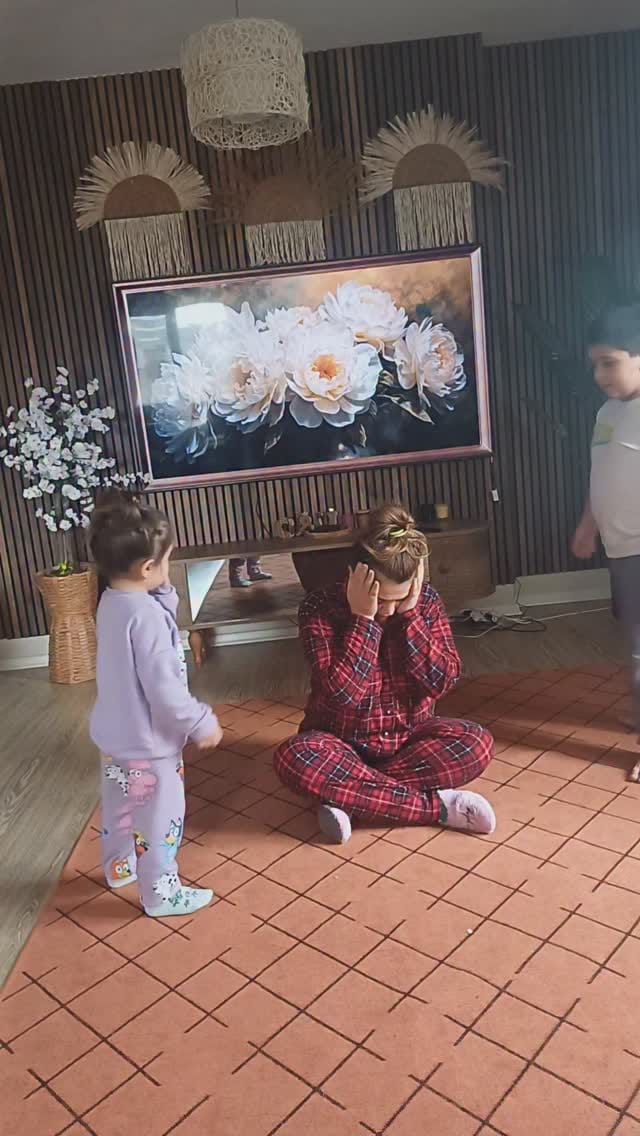 Post 5 by Ceyda Turan on Instagram (video)