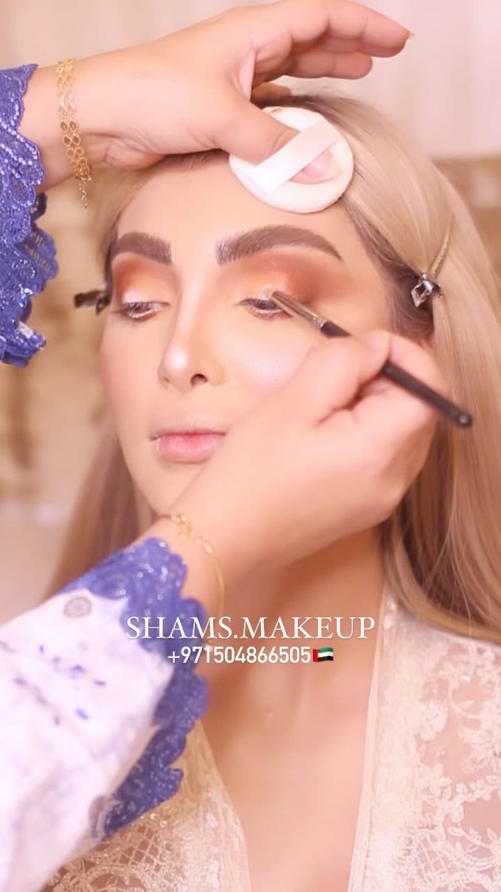 Post 6 by خبيرة التجميل الاماراتية شمسه on Instagram (video)