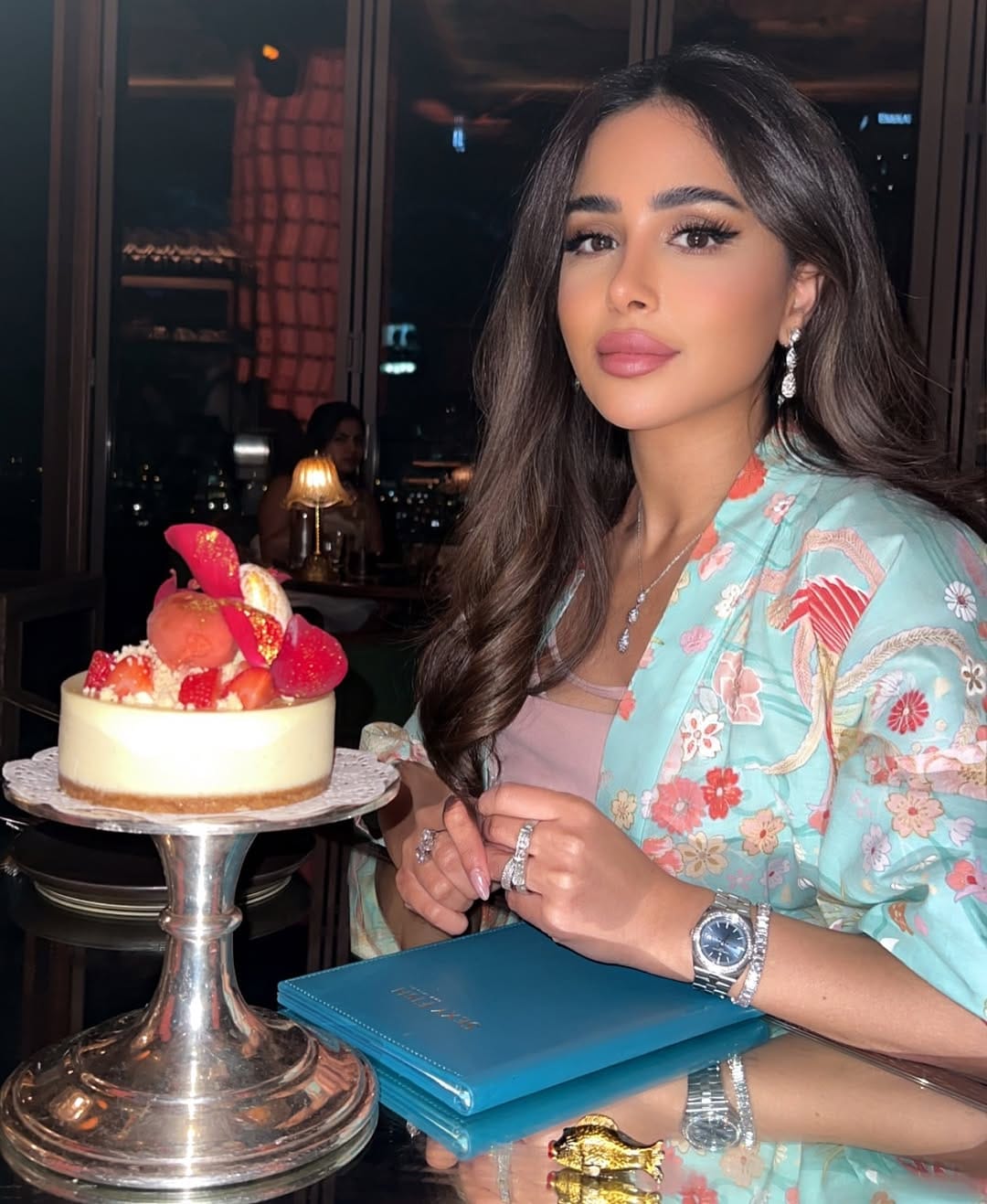 Post 9 by ꜱʜᴀᴍꜱᴀ ᴀʟ ꜱʜᴀʀɪꜰ 🇦🇪 شَـمْـسَـا الـشَّـرِيـف on Instagram (carousel)