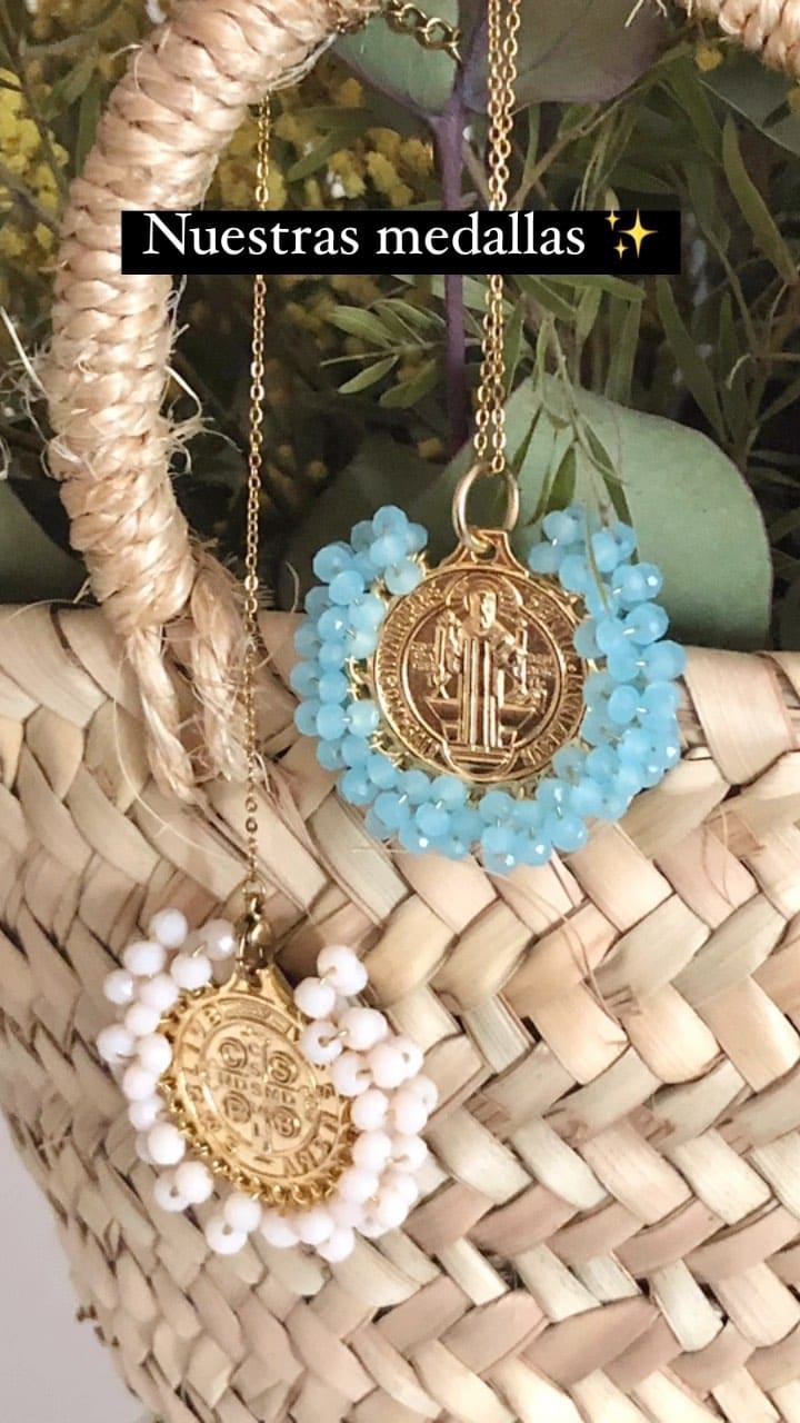Post 4 by Emeiluna Shop on Instagram (video)