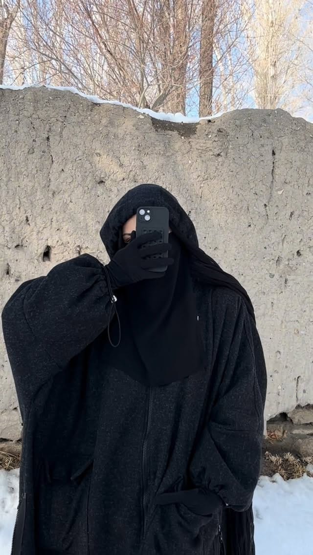 Post 2 by RUQ on Instagram (video)