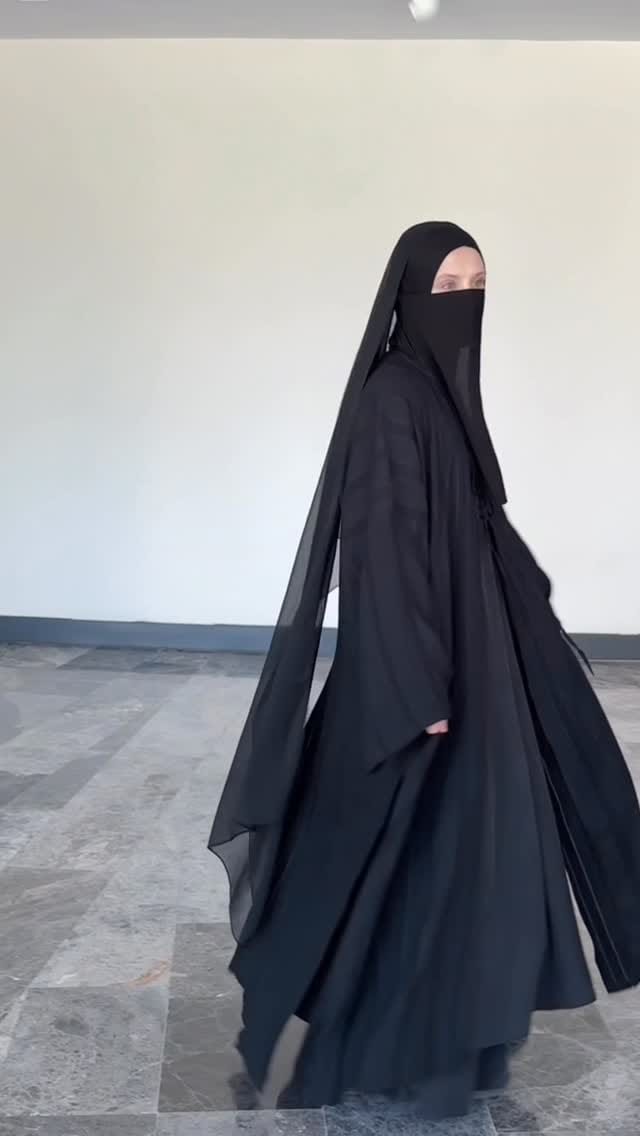 Post 7 by RUQ on Instagram (video)