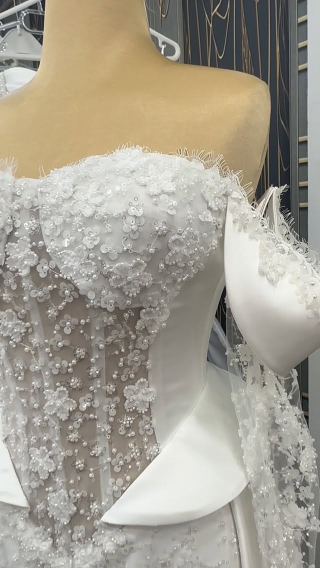 Post 7 by THE BRIDE on Instagram (video)