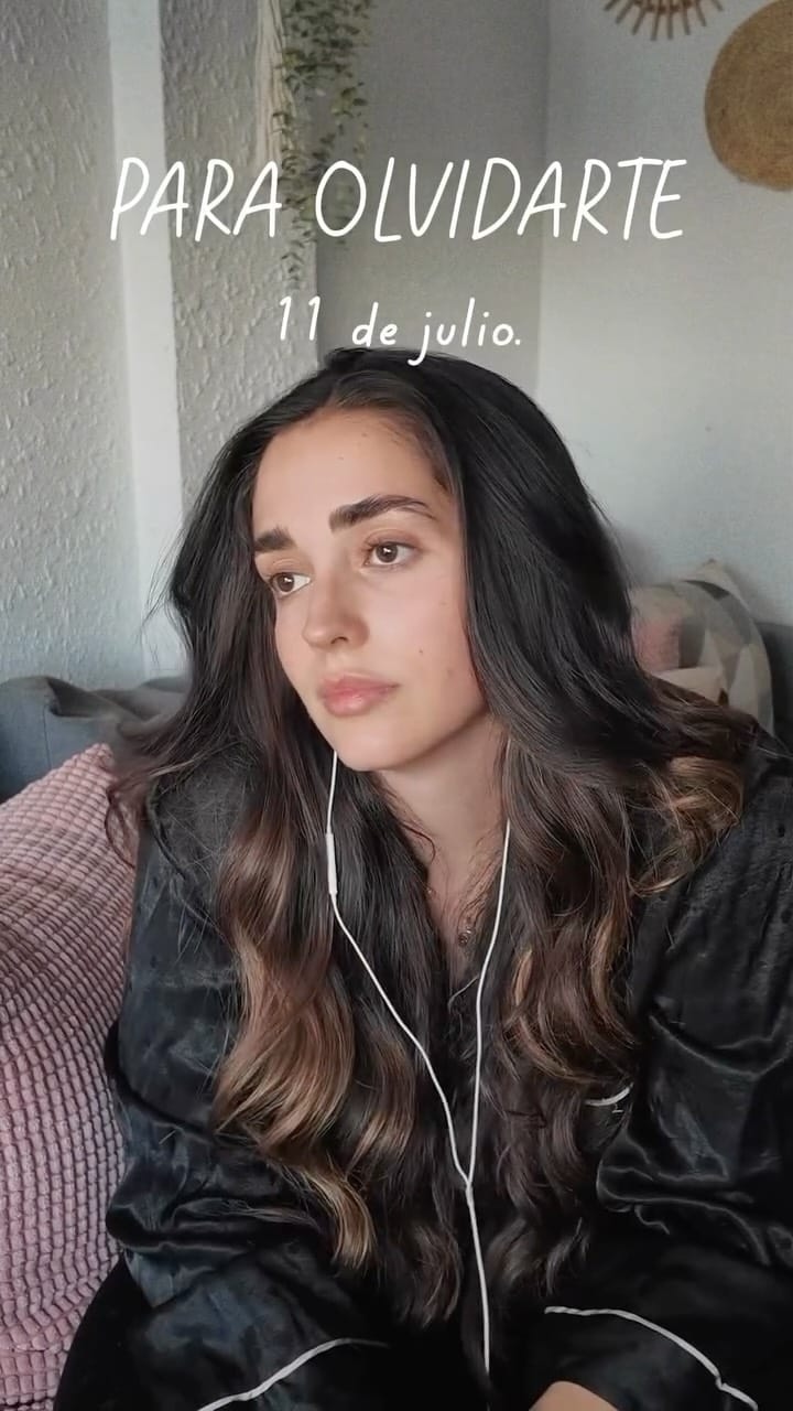 Post 10 by Ariadna Machado on Instagram (video)