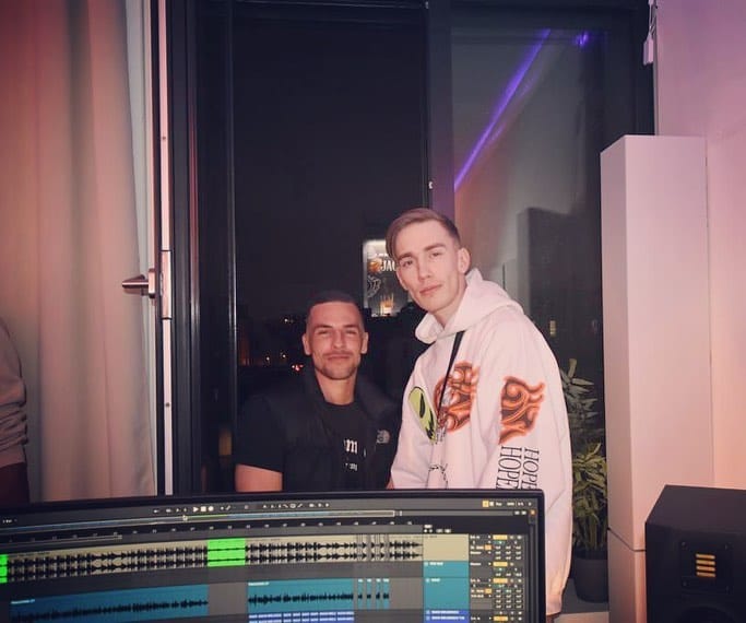 Post 1 by Julius on Instagram (carousel)