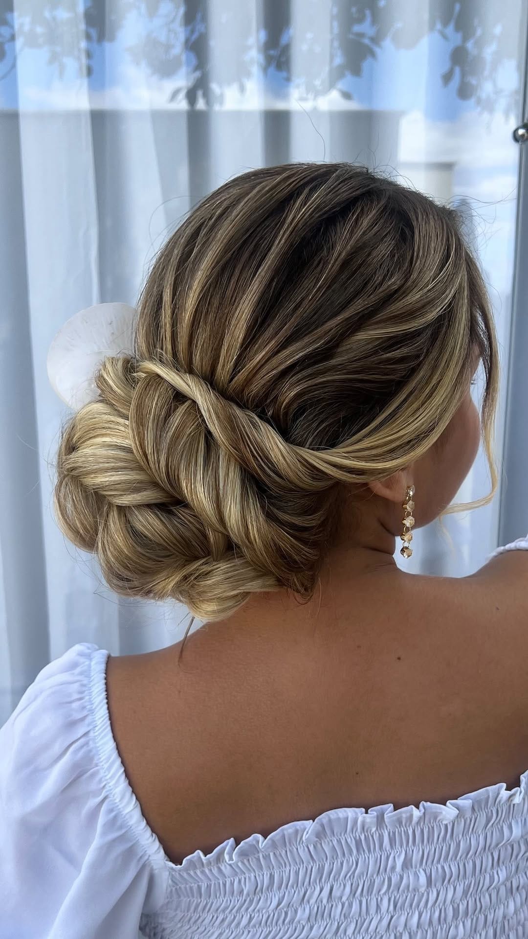 Post 3 by Renata Santos on Instagram (video)
