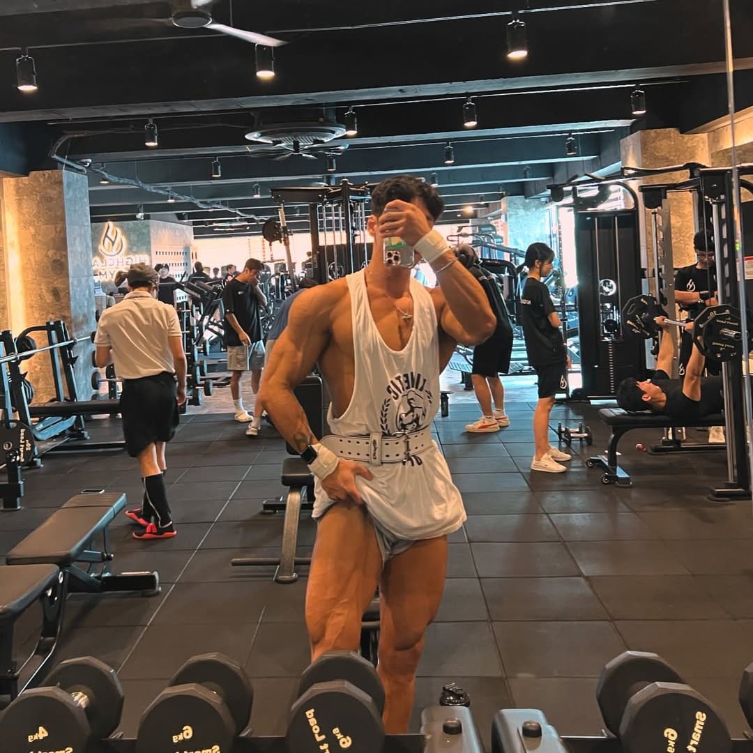 Post 10 by 181cm ENTJ on Instagram (image)
