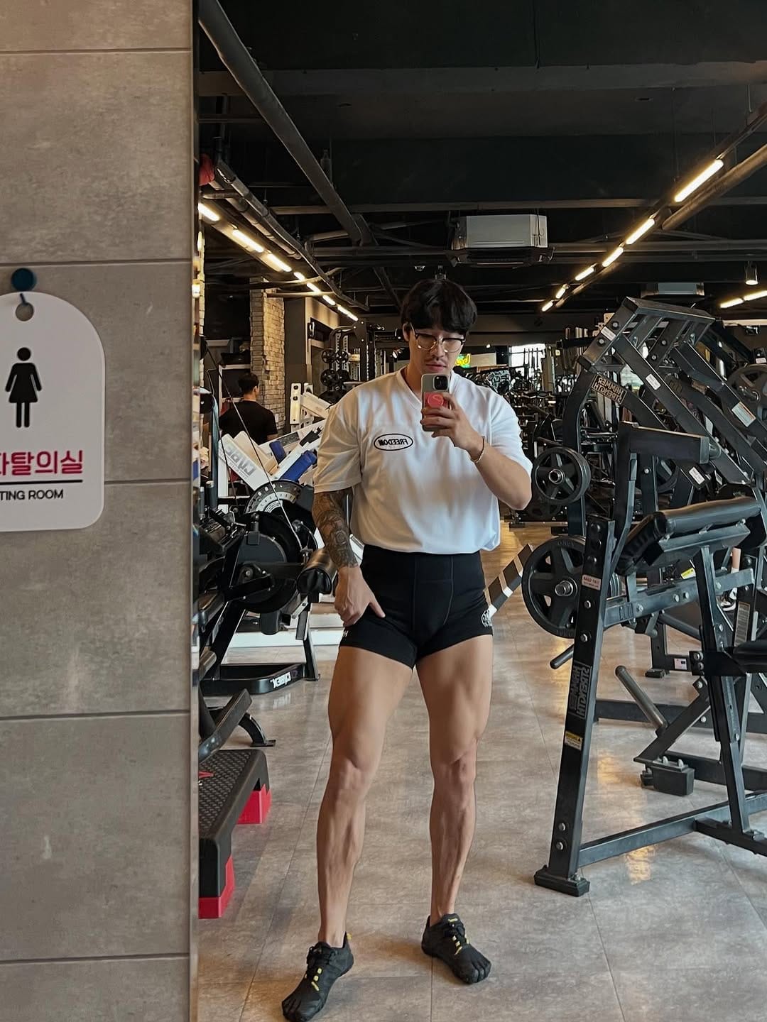 Post 2 by 181cm ENTJ on Instagram (image)