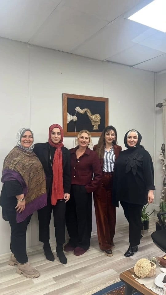 Post 8 by Etkinlik organizatörü,Porselen Boyama,Seramik on Instagram (video)