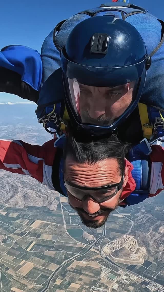 Post 8 by Mselcukoglu on Instagram (video)