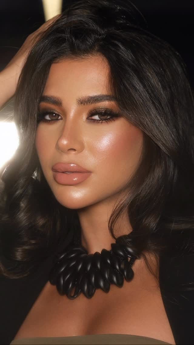 Post 6 by Shamma Alketbi on Instagram (video)