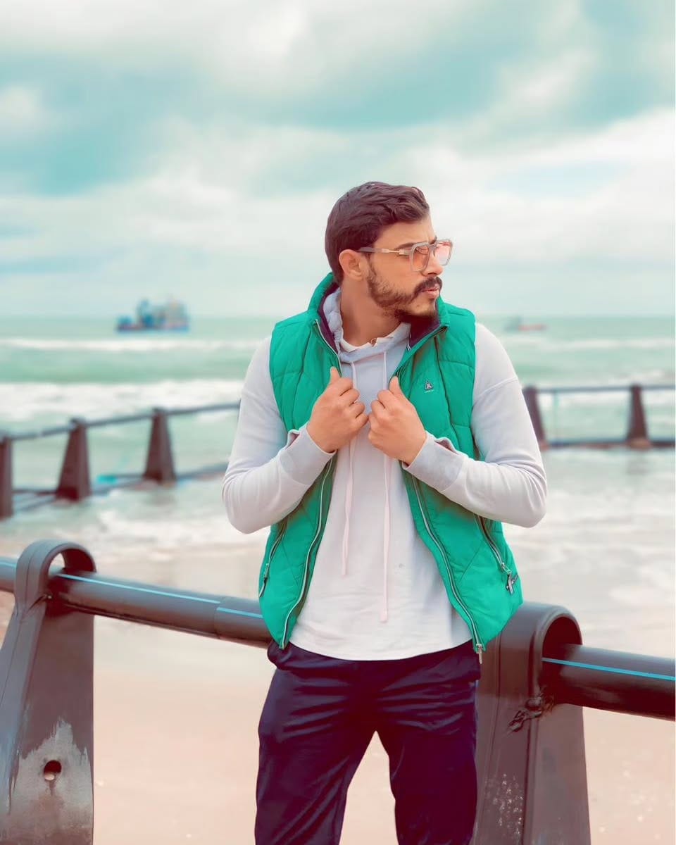 Post 5 by Mohamed Bessaoudi on Instagram (carousel)