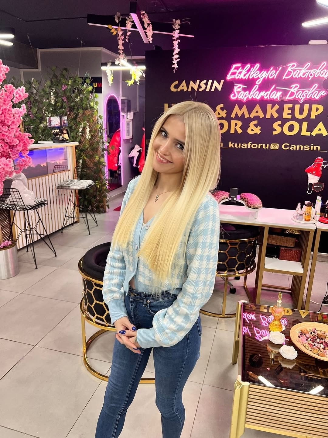 Post 1 by 𝐂𝐀𝐍𝐒𝐈𝐍 𝐇𝐀𝐈̇𝐑 𝐌𝐀𝐊𝐄’𝐔𝐏 𝐀𝐑𝐓𝐈̇𝐒𝐓/ 𝐒𝐎𝐋𝐀𝐑𝐈̇𝐔𝐌 on Instagram (carousel)
