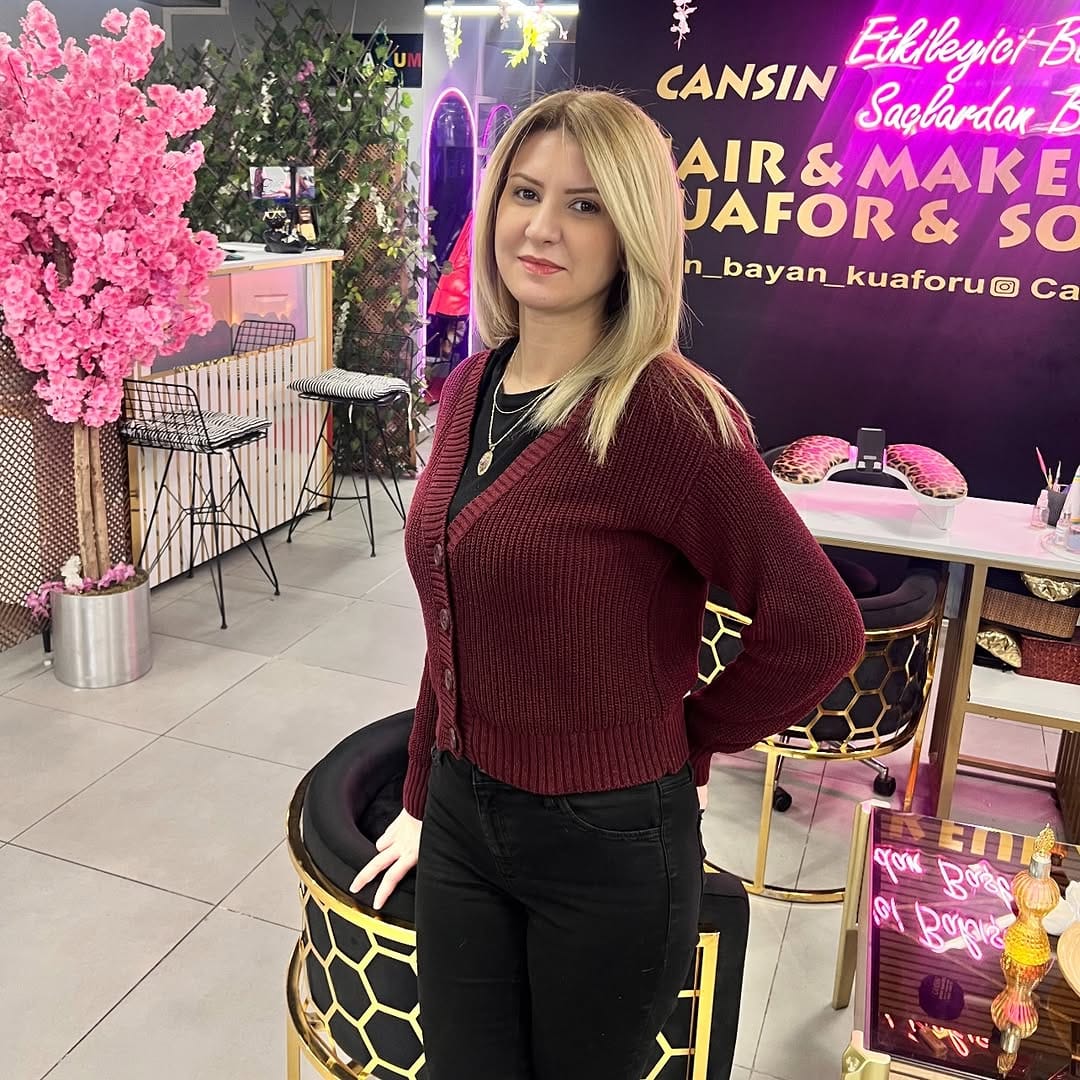 Post 6 by 𝐂𝐀𝐍𝐒𝐈𝐍 𝐇𝐀𝐈̇𝐑 𝐌𝐀𝐊𝐄’𝐔𝐏 𝐀𝐑𝐓𝐈̇𝐒𝐓/ 𝐒𝐎𝐋𝐀𝐑𝐈̇𝐔𝐌 on Instagram (image)