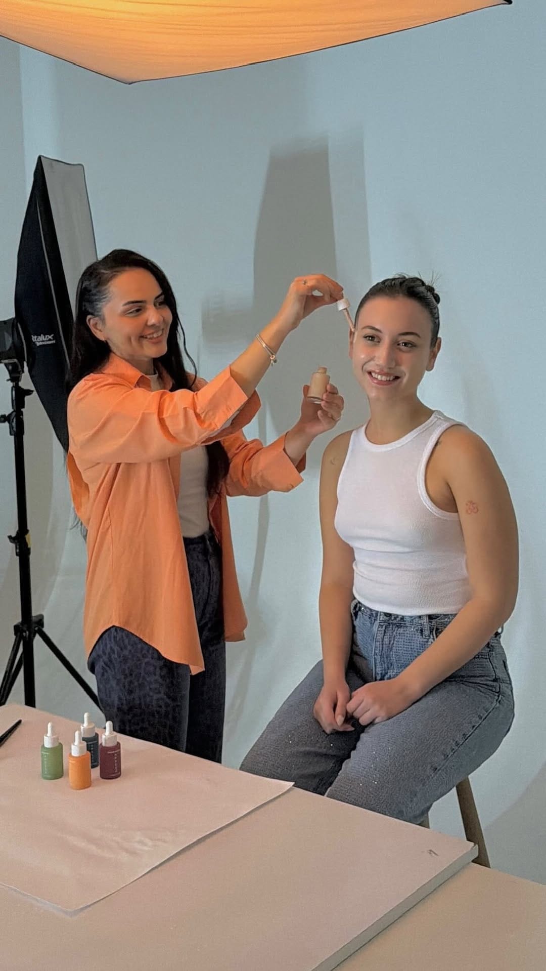 Post 8 by Makeup Artist Ayşegül Kutlu on Instagram (video)