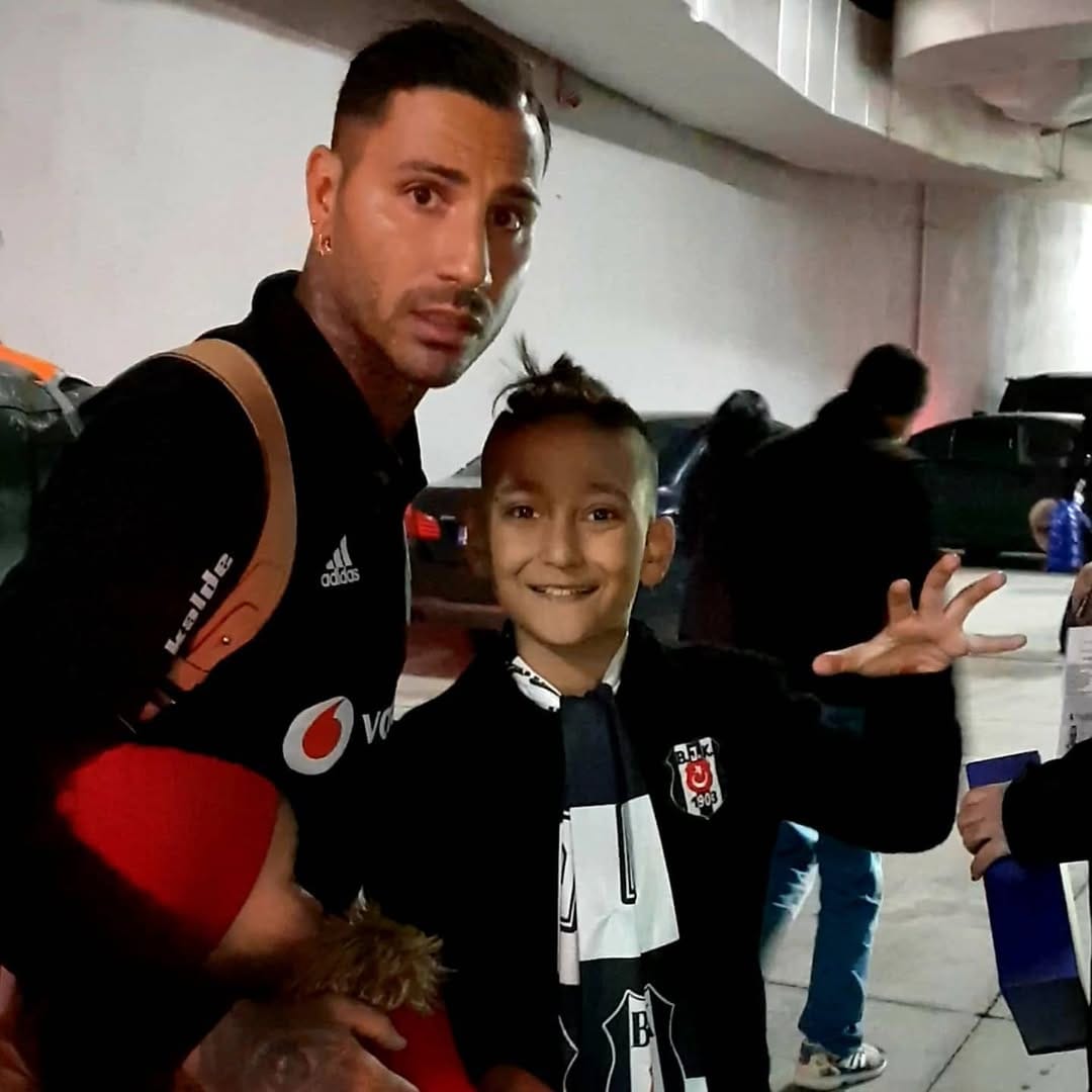 Post 8 by Beşiktaş'ın çocuğu on Instagram (image)