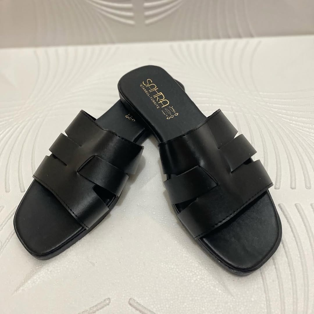 Post 5 by Can’s Bag&Slipper on Instagram (carousel)