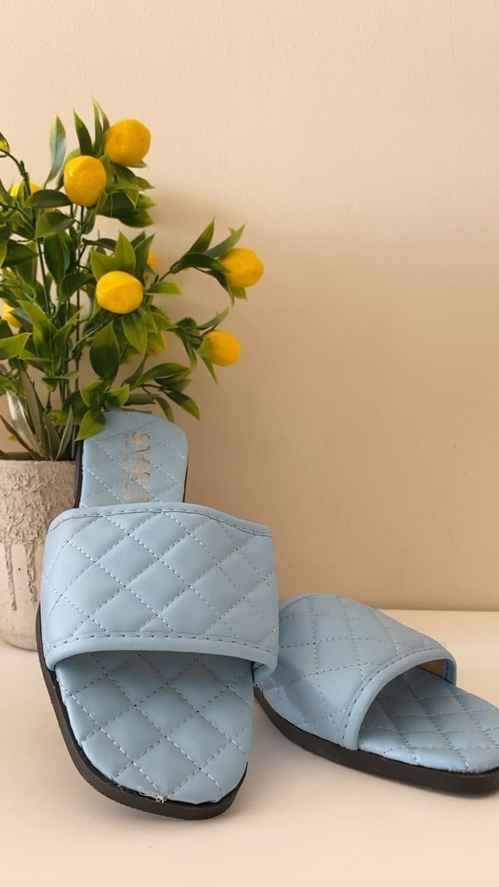 Post 2 by Can’s Bag&Slipper on Instagram (video)