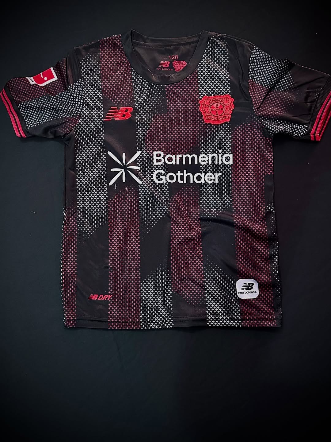Post 10 by Www.futbolformam.com on Instagram (carousel)