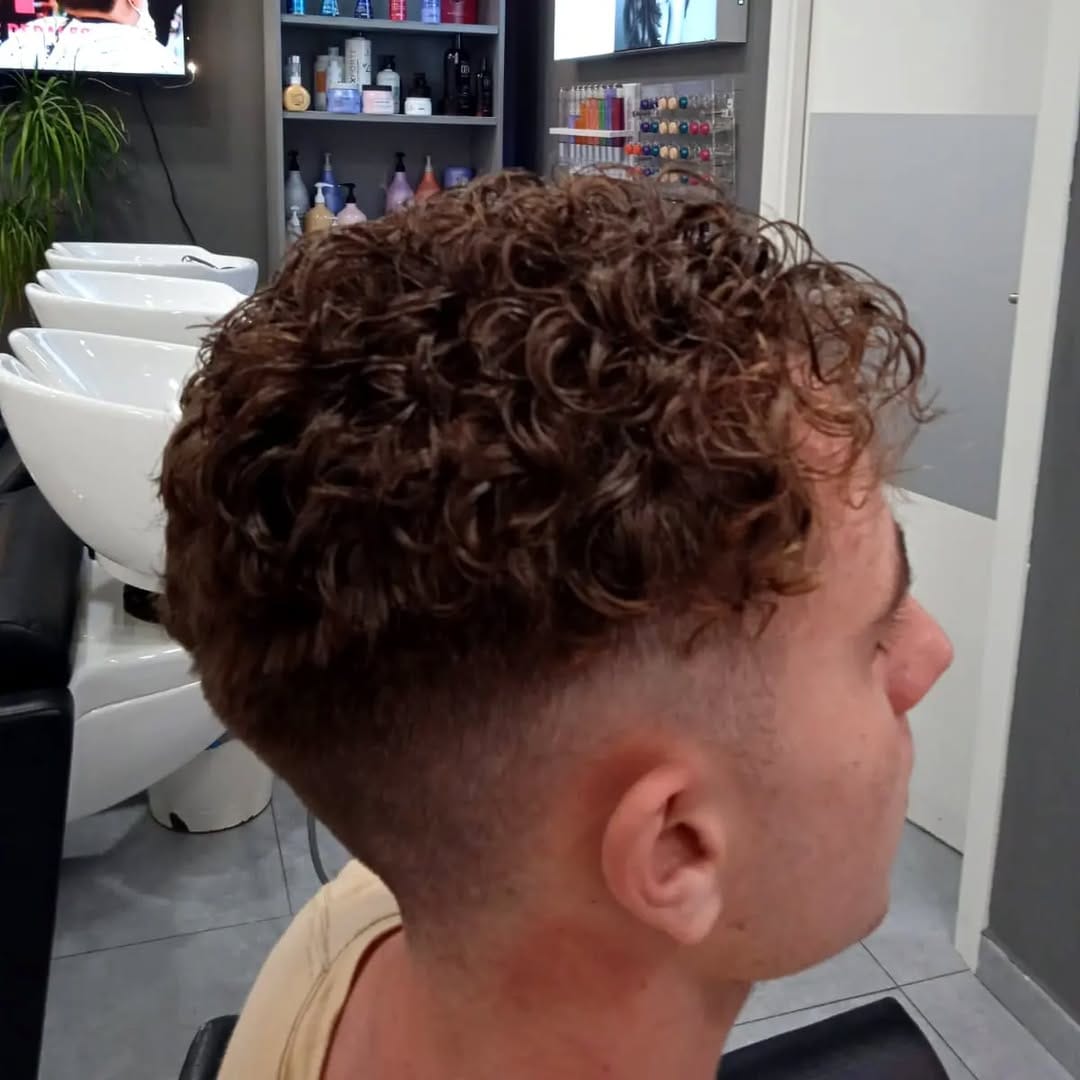 Post 5 by Jose Perales Peluqueros on Instagram (image)