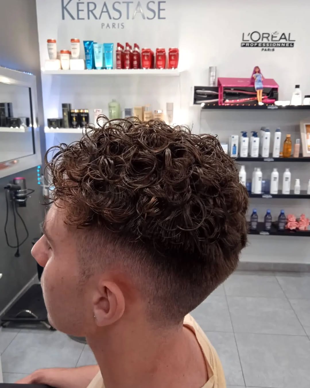 Post 4 by Jose Perales Peluqueros on Instagram (image)