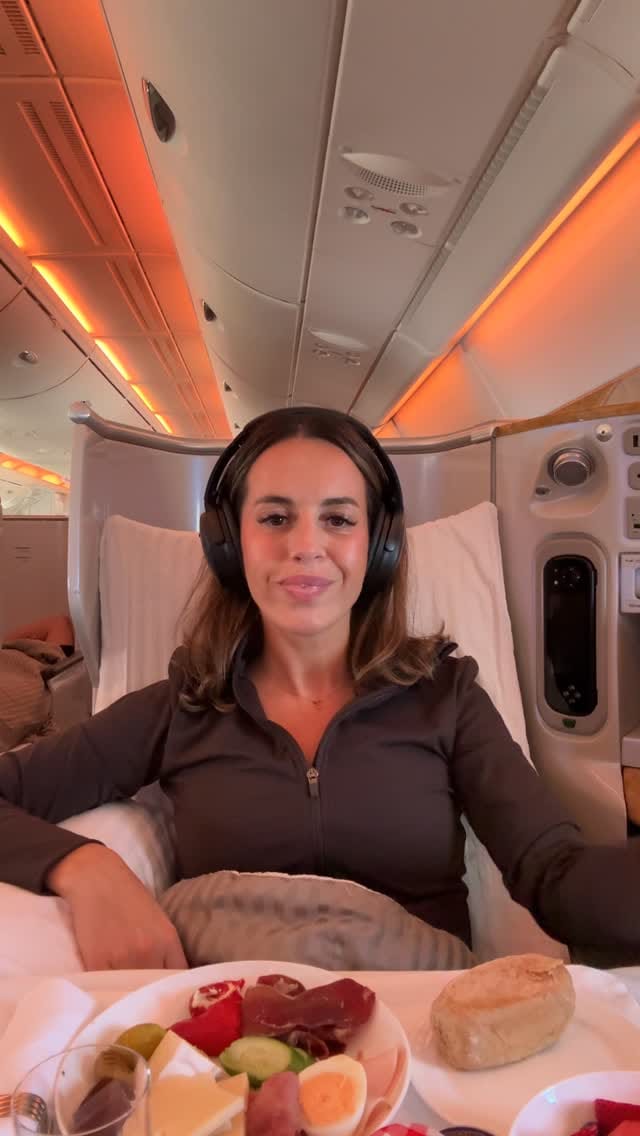 Post 1 by Tatiana da Silva - Dubai blogger on Instagram (video)
