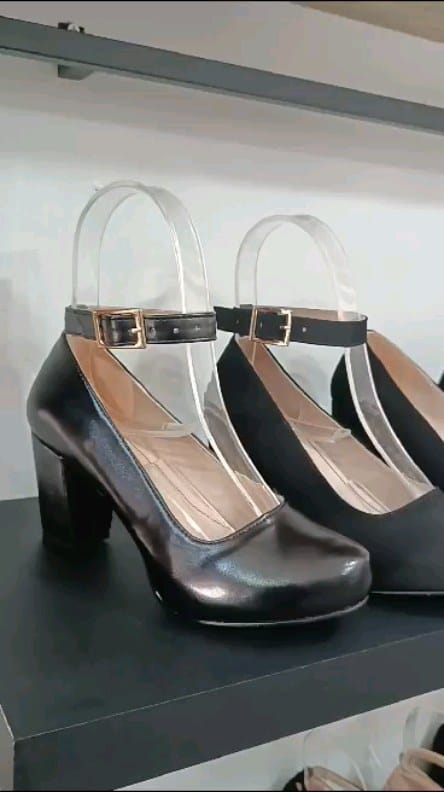 Post 4 by Violetta Store CA on Instagram (video)
