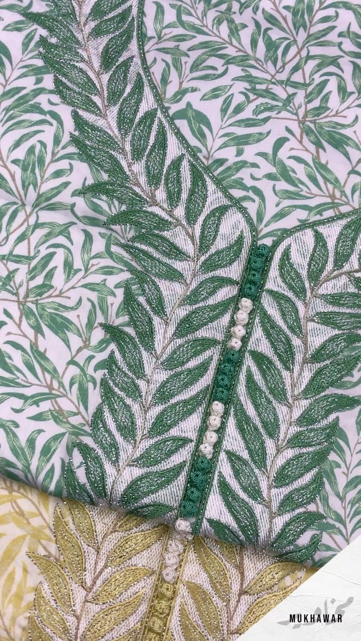 Post 3 by أفضل فستان on Instagram (video)