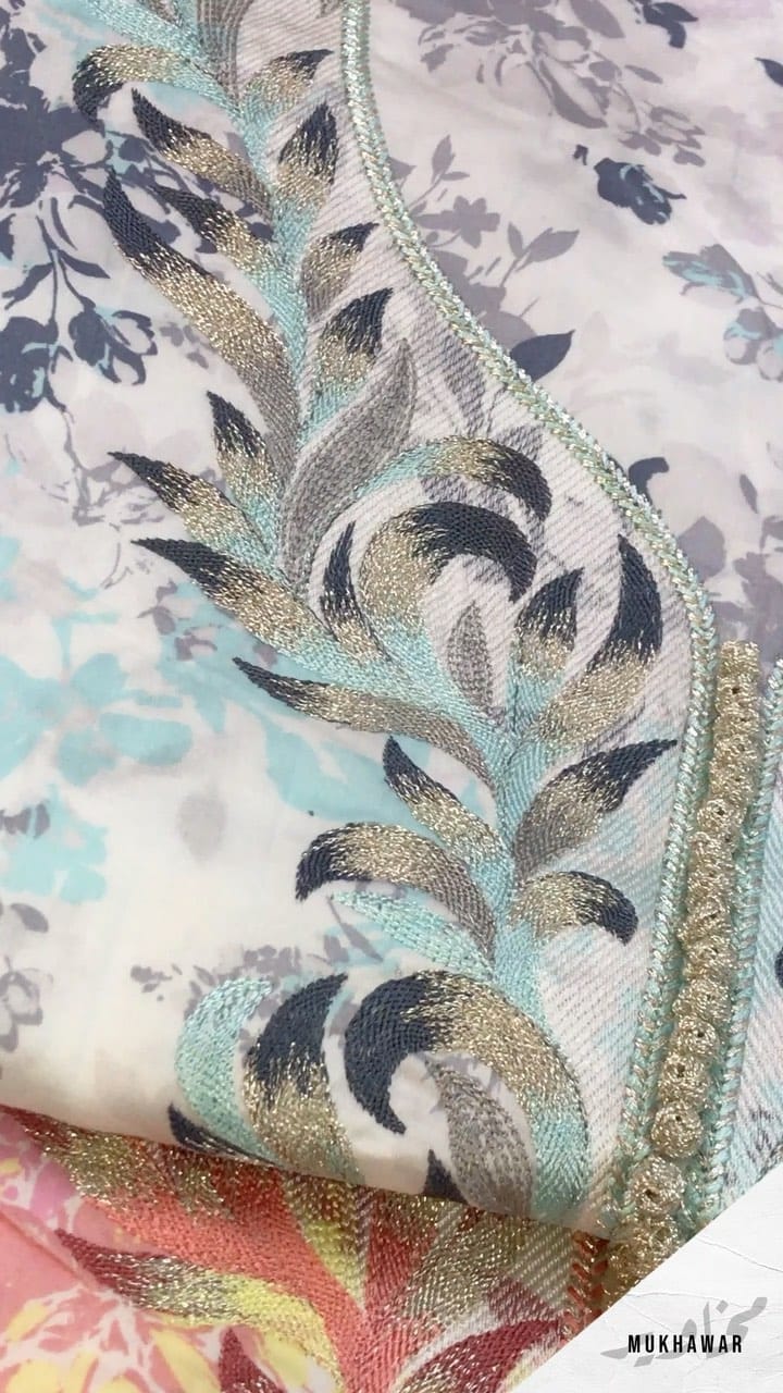 Post 7 by أفضل فستان on Instagram (video)