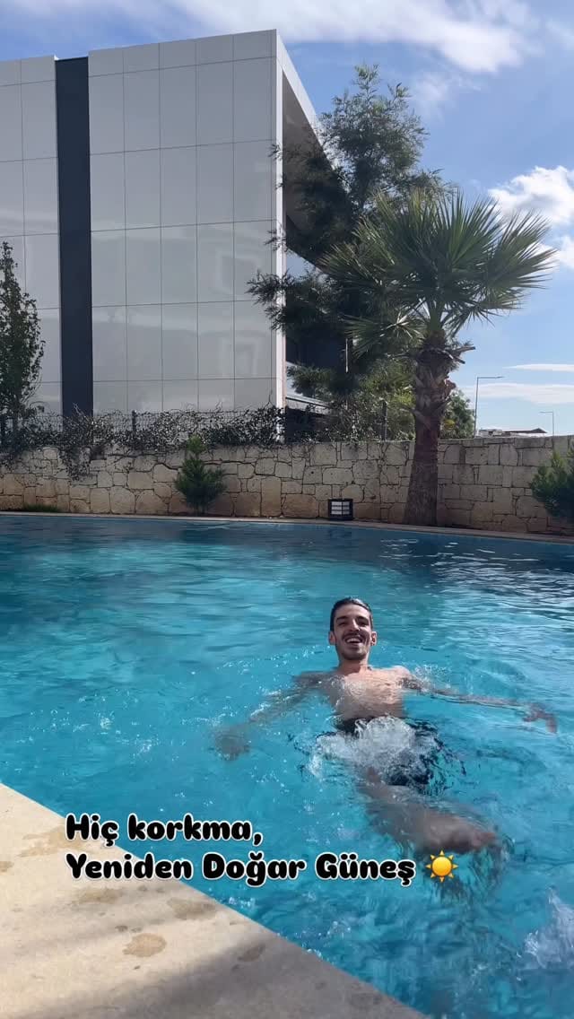 Post 7 by Melih Yavuz on Instagram (video)