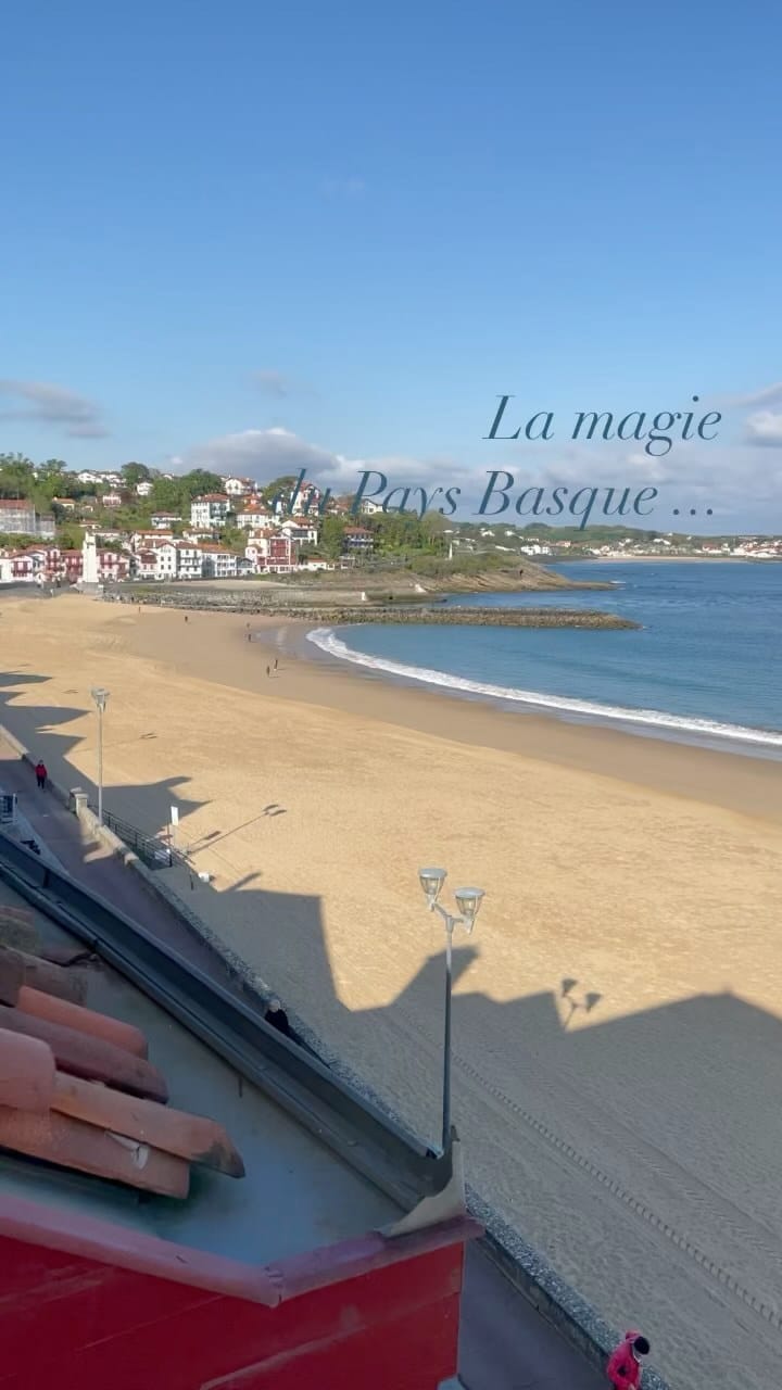 Post 6 by Location Fleur de Luz on Instagram (video)