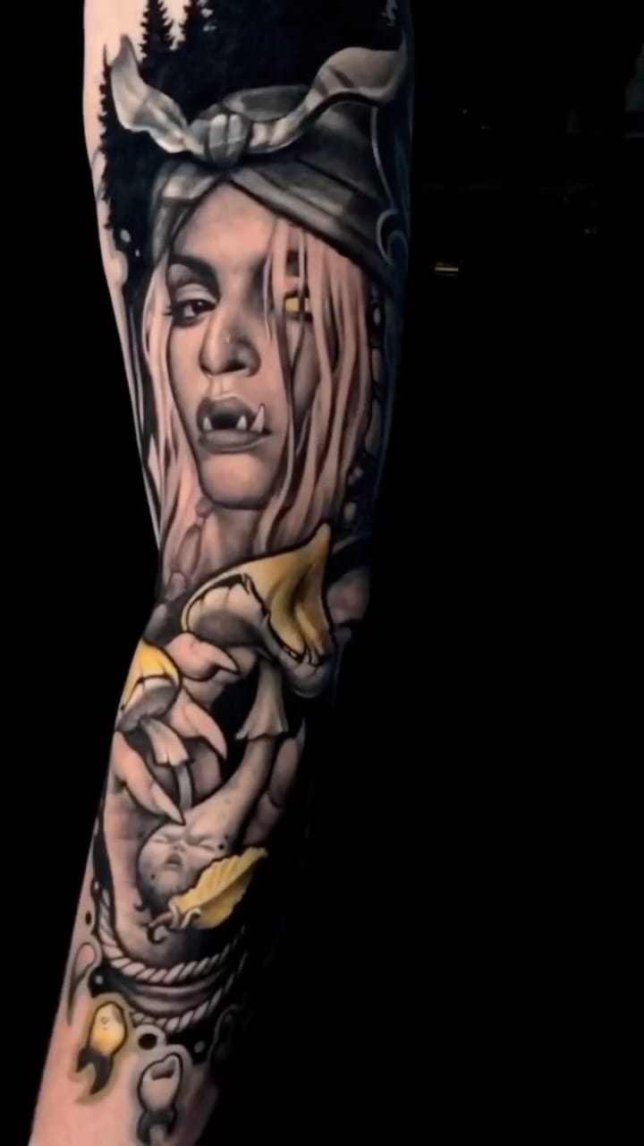 Post 9 by Leka on Instagram (video)