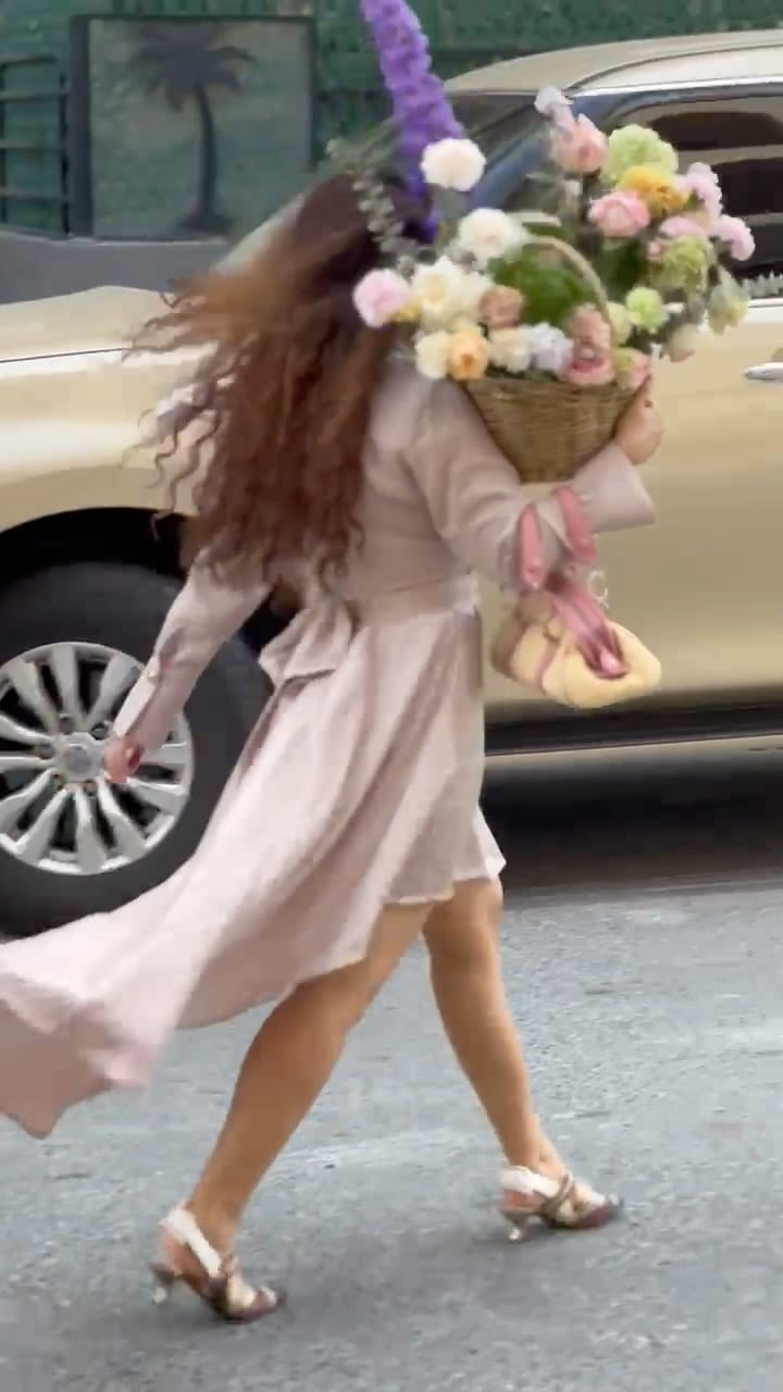 Post 9 by M a h s a on Instagram (video)