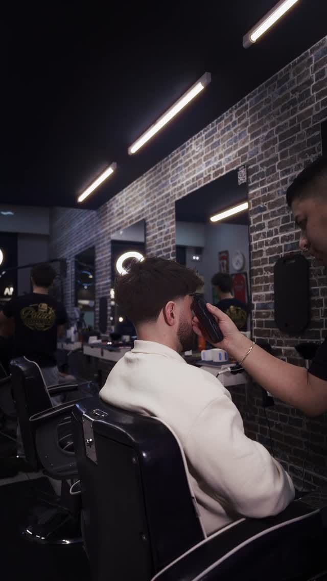 Post 6 by BARBERÍA PALACE BARBER on Instagram (video)