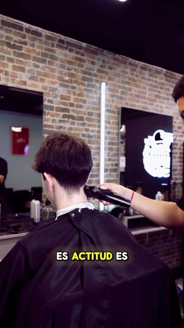 Post 10 by BARBERÍA PALACE BARBER on Instagram (video)