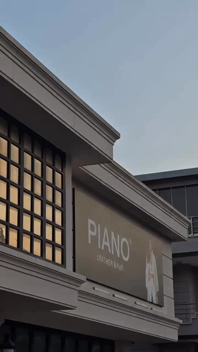 Post 3 by PİANO LEATHER & FUR on Instagram (video)
