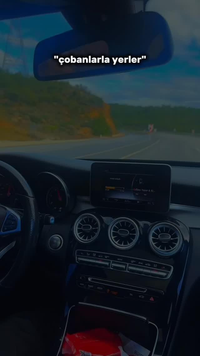 Post 8 by Nil eys on Instagram (video)