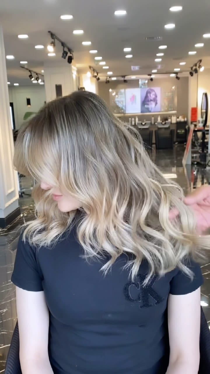 Post 9 by RED & WHİTE KUAFOR on Instagram (video)