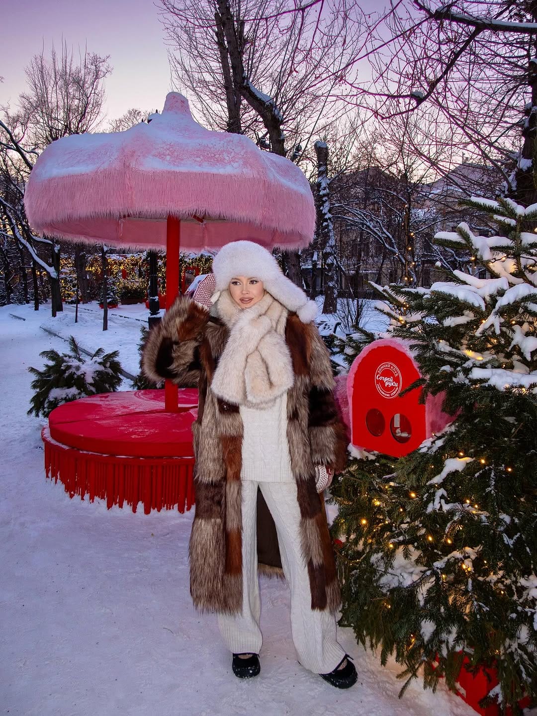 Post 4 by Model Istanbul | Makeup artist Istanbul on Instagram (carousel)