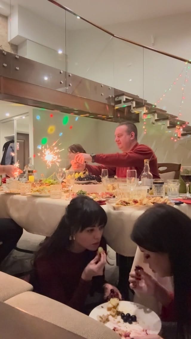 Post 10 by Дарина Журавлева on Instagram (video)