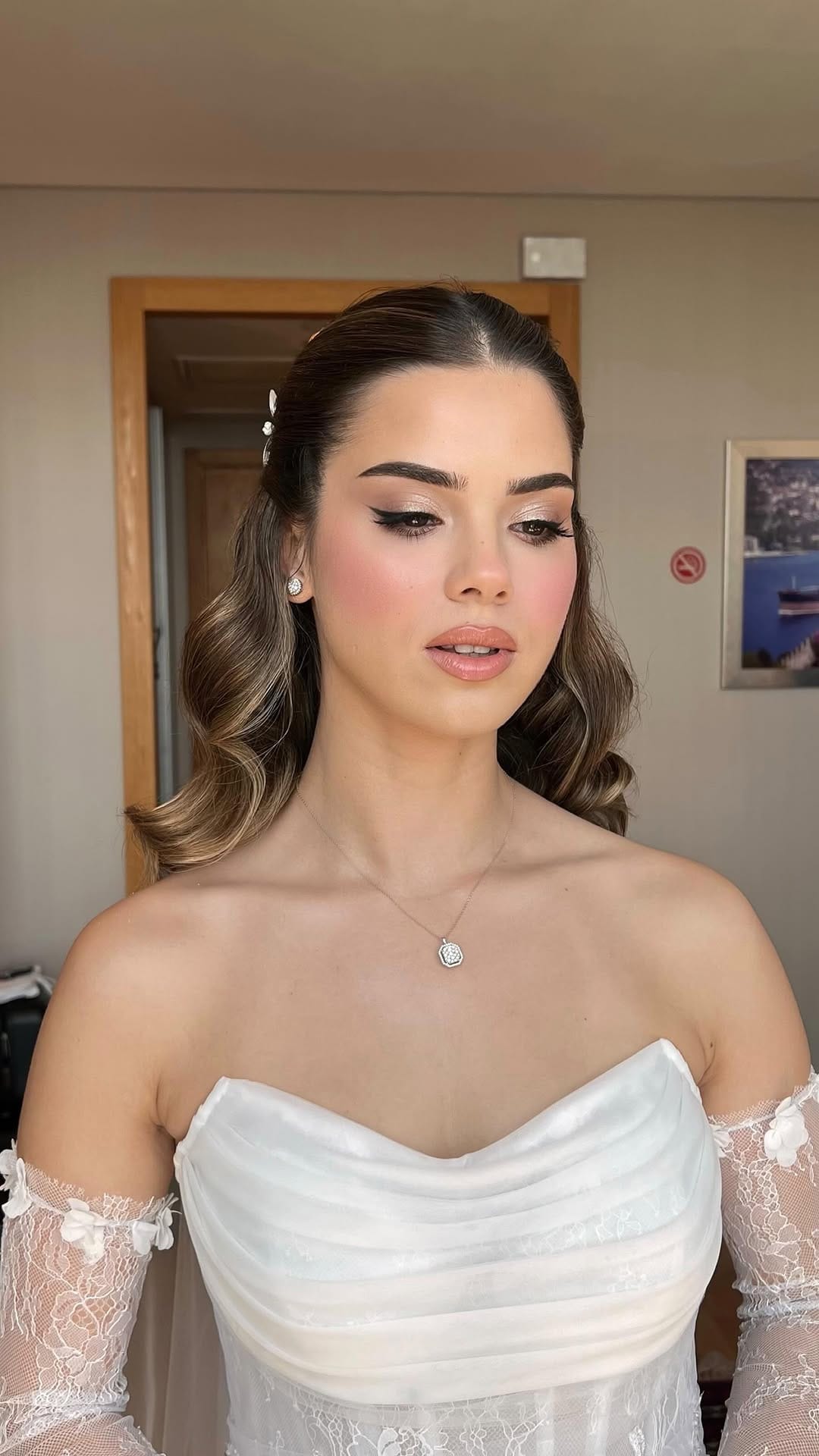 Post 2 by Damla Karyağdı on Instagram (video)