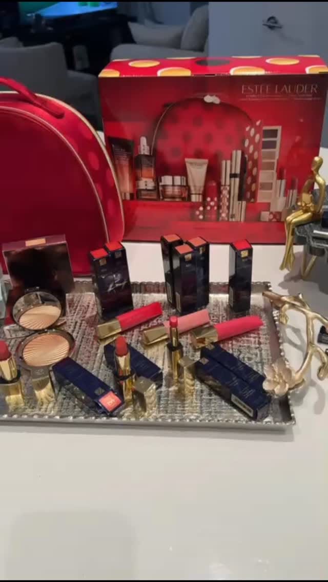 Post 4 by SASA Shopping on Instagram (video)